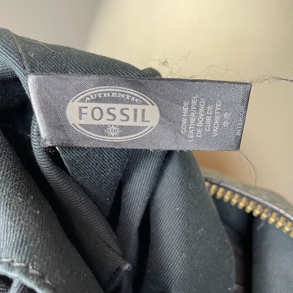 FOSSIL Vickery Pebbled Leather Shoulder Bag - Picture 13 of 16